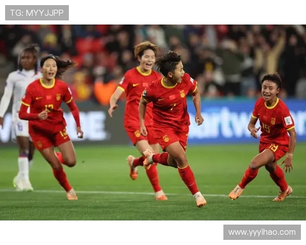 奥运女足巅峰对决直播：铿锵玫瑰绽放绿茵赛场
